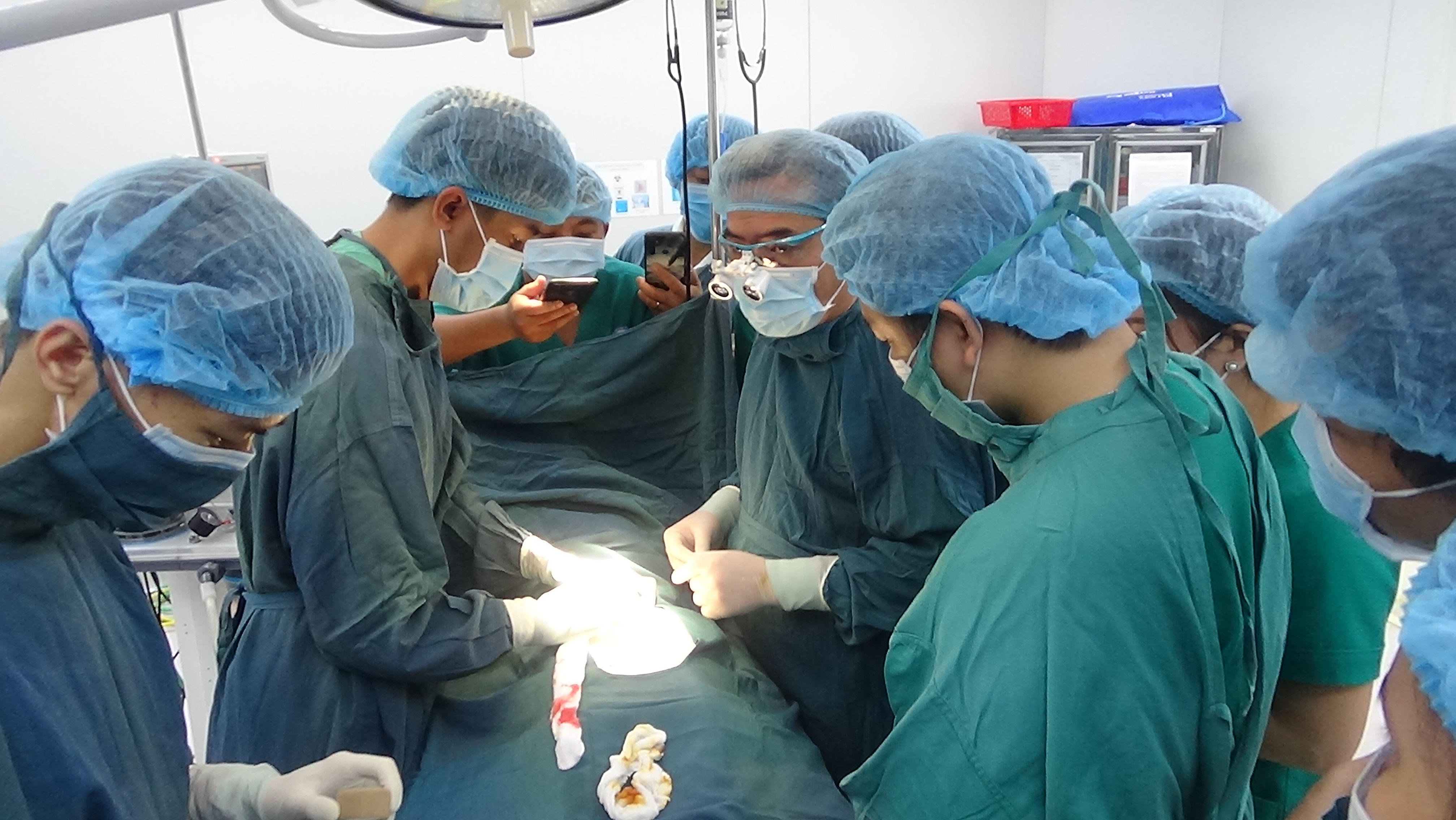 Bệnh viện Nhi tỉnh gia lai đã triển khai phương pháp mới trong dịch vụ kỹ thuật cắt hẹp bao quy đầu (PHIMOSIS)