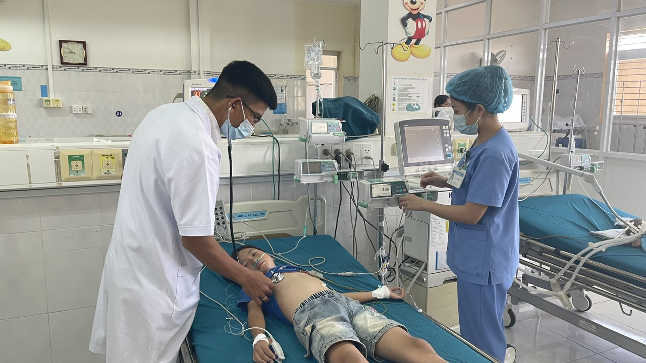Sốt xuất huyết và các triệu chứng của sốt xuất huyết